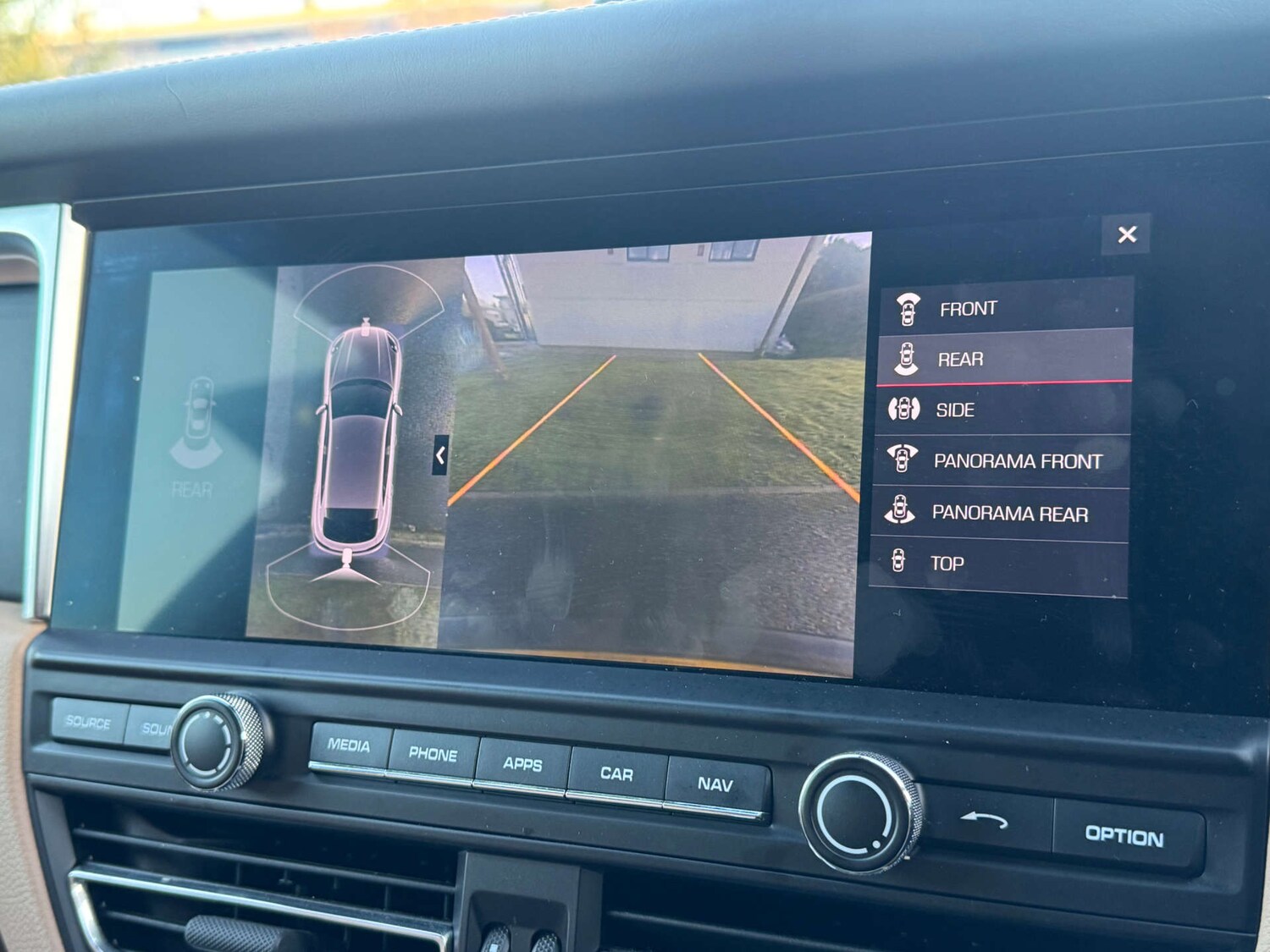 Used Porsche Macan 2019 for sale - 76735834: Photo 92