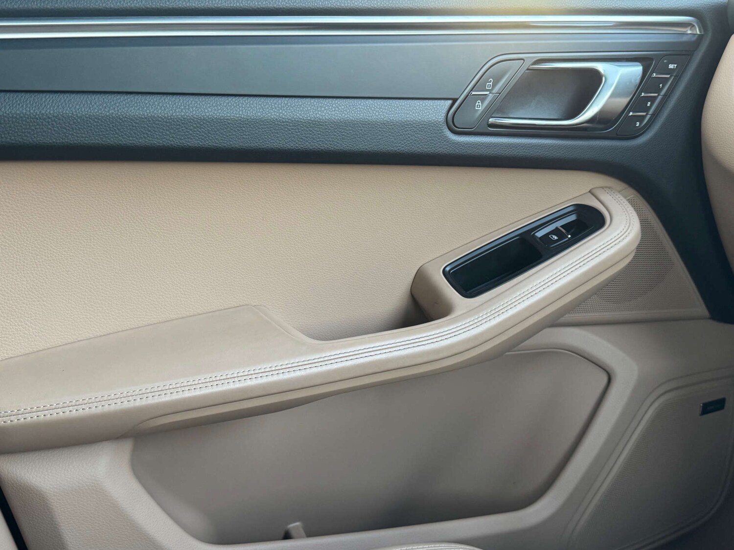 Used Porsche Macan 2019 for sale - 76735834: Photo 95