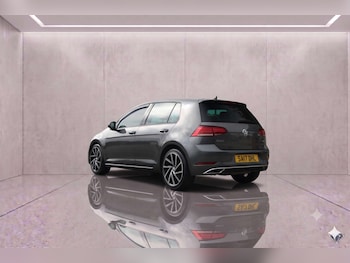 Used Volkswagen Golf 2017 for sale - 79243650: Photo