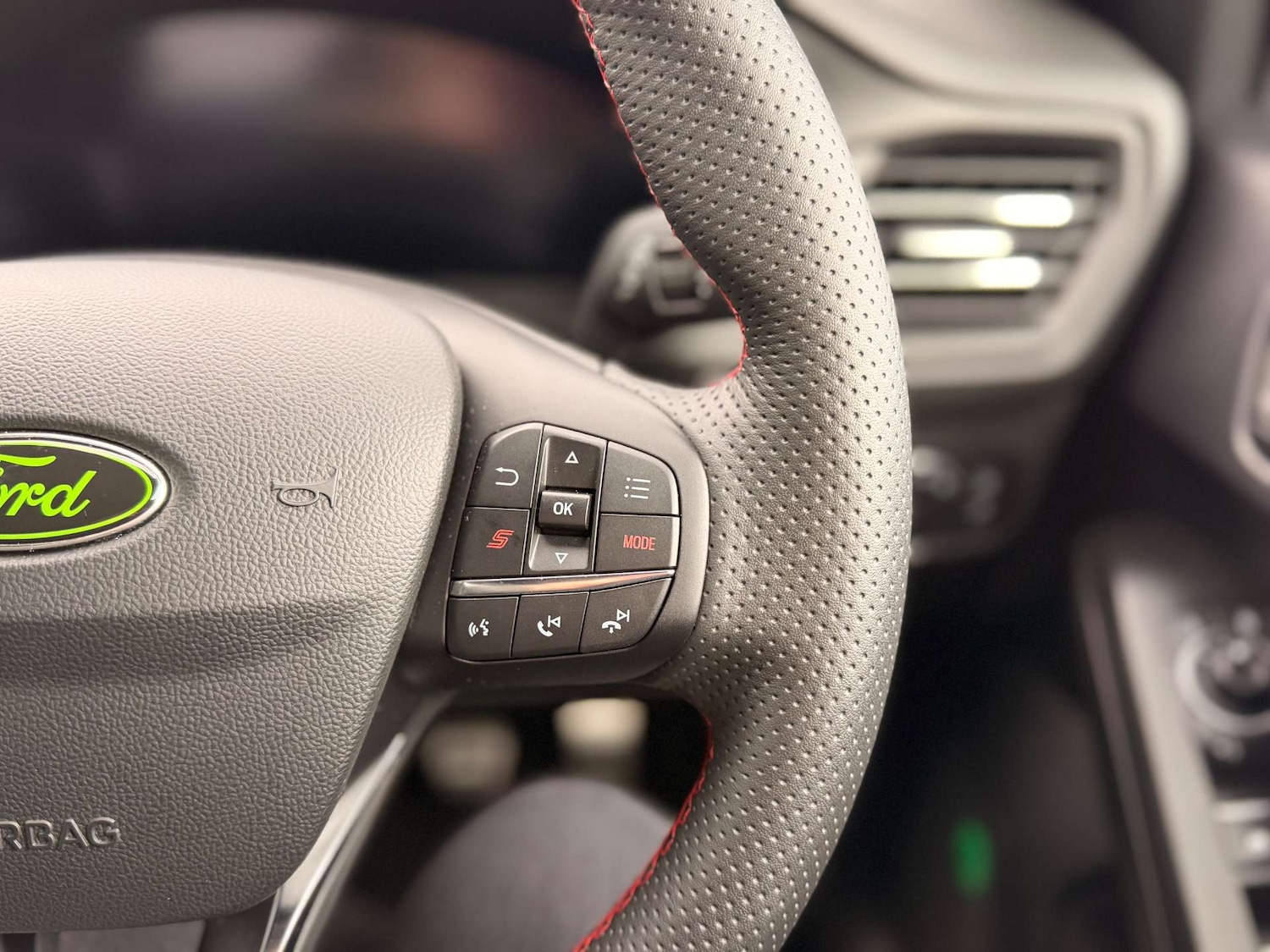 Used Ford Focus 2023 for sale - 76709181: Photo 33