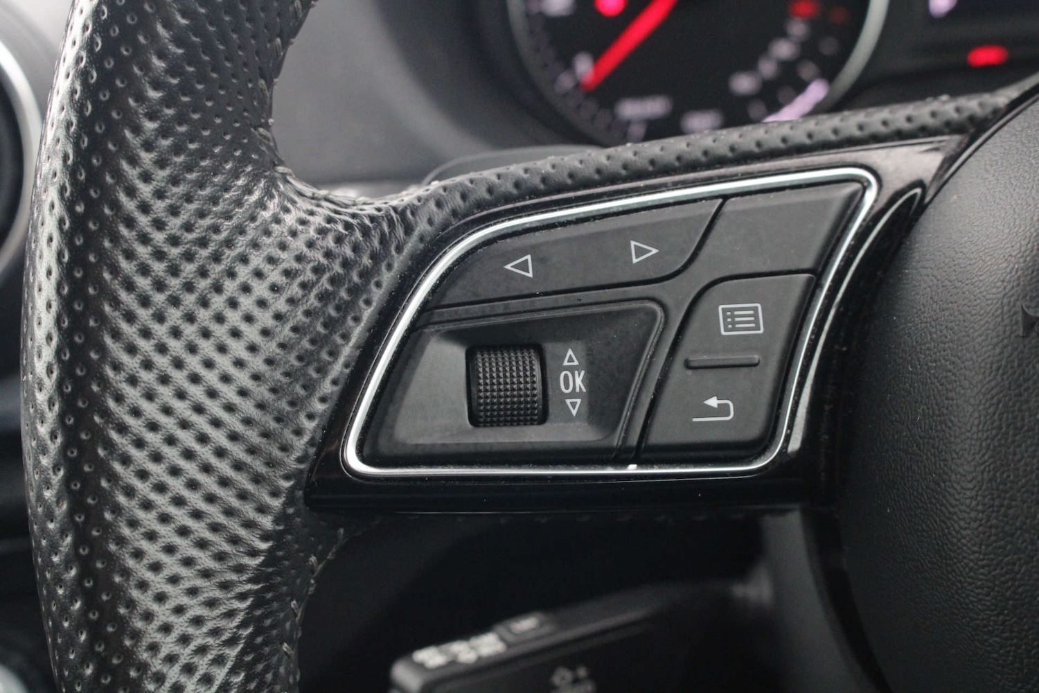 Used Audi Q2 2018 for sale - 76134536: Photo 38