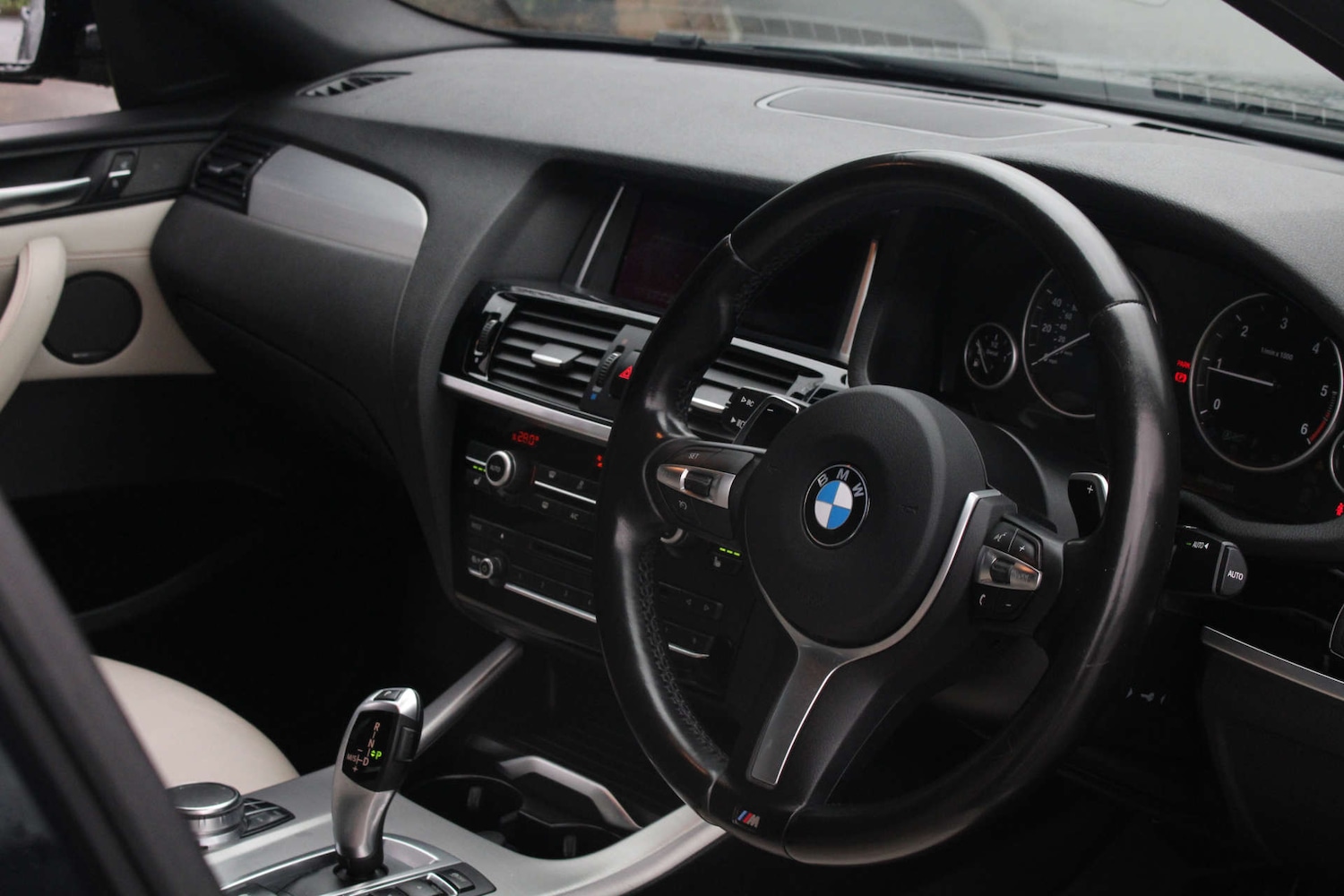 Used BMW X4 2017 for sale - 76694833: Photo 52