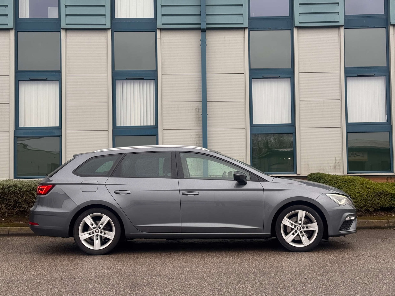 Used SEAT Leon 2017 for sale - 77630709: Photo 2