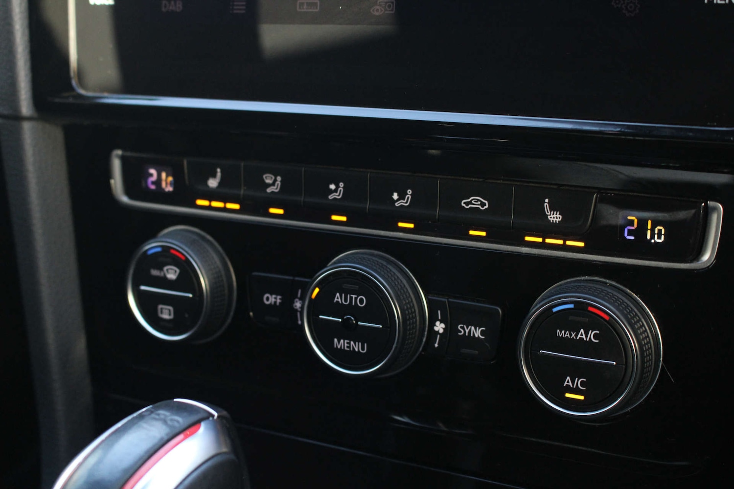 Used Volkswagen Golf 2019 for sale - 76686698: Photo 40