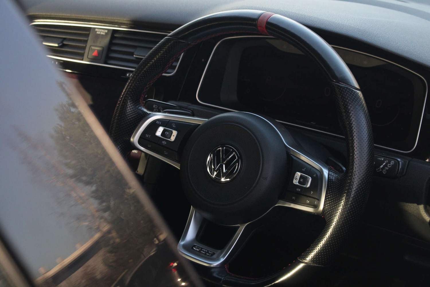 Used Volkswagen Golf 2019 for sale - 76686698: Photo 65