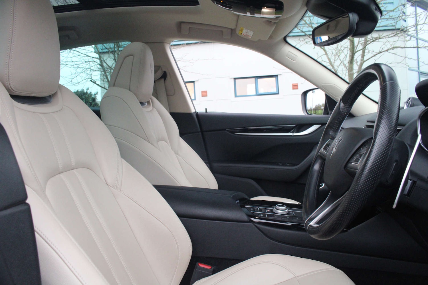 Used Maserati Levante 2017 for sale - 76544300: Photo 42