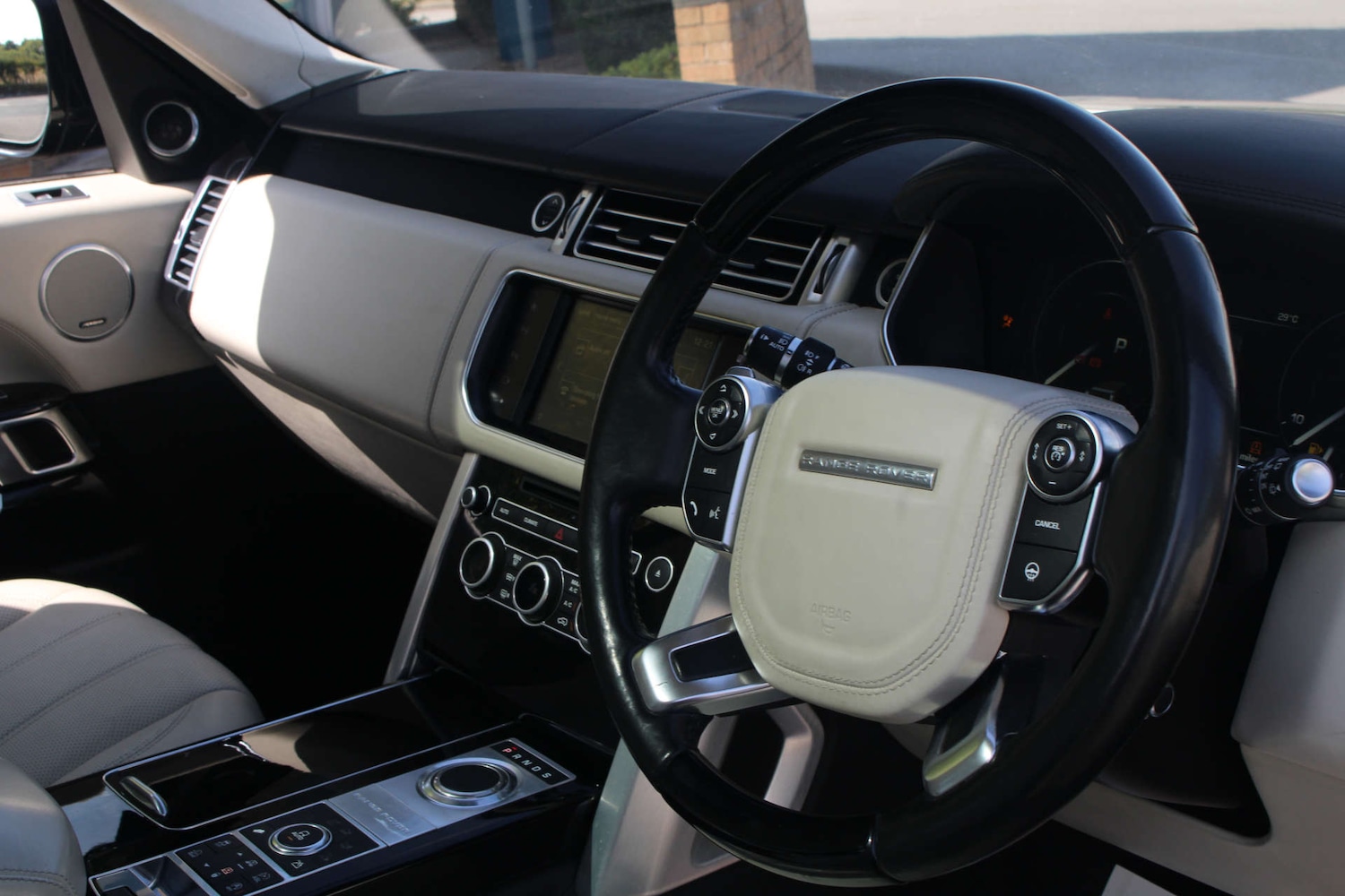 Used Land Rover Range Rover 2016 for sale - 77022441: Photo 32