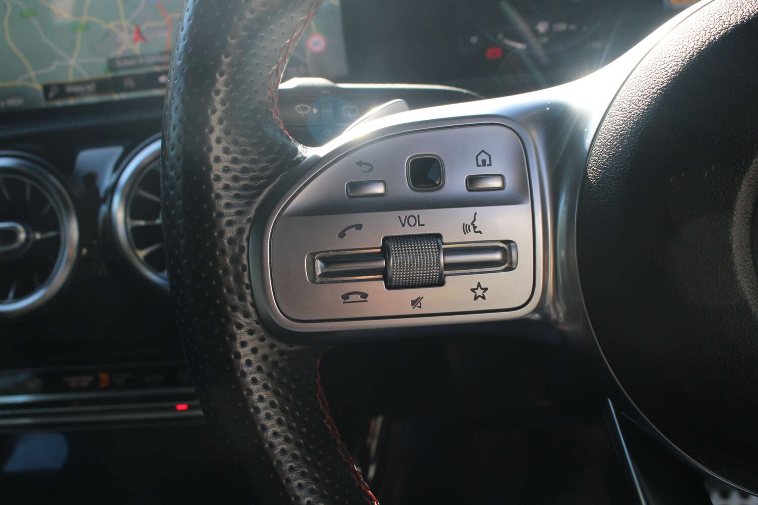 Used Mercedes-Benz A-Class 2019 for sale - 75971129: Photo 40