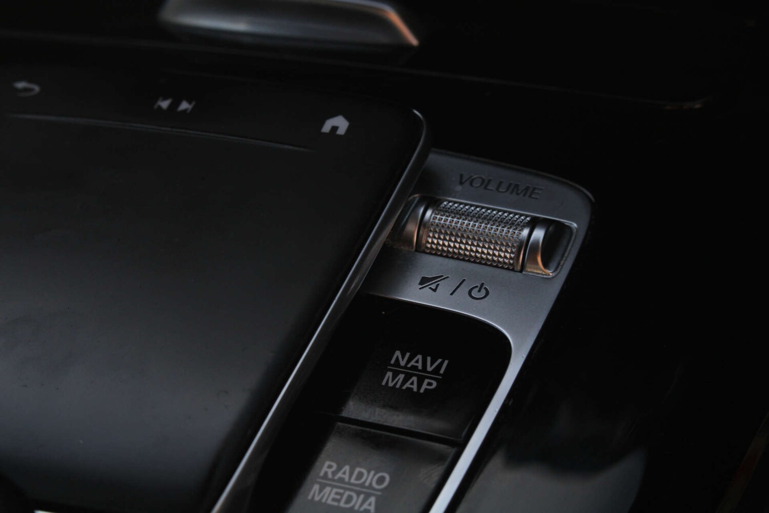 Used Mercedes-Benz A-Class 2019 for sale - 75971129: Photo 42