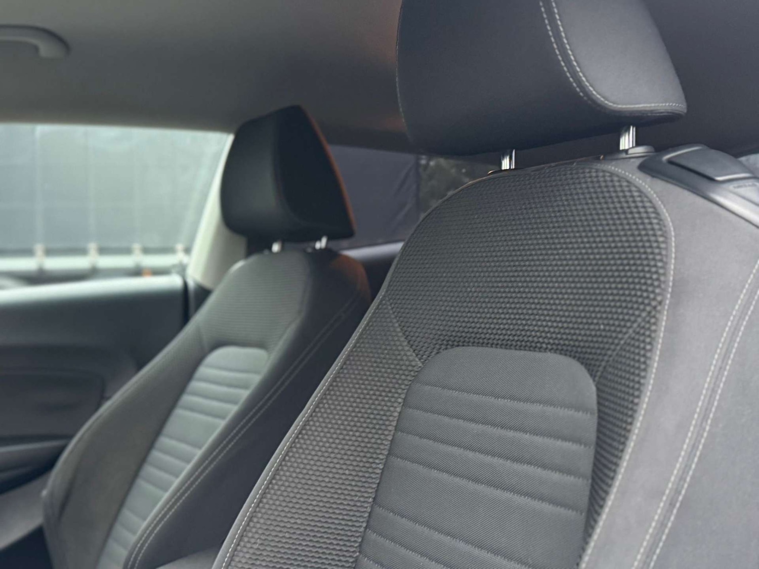 Used Volkswagen Scirocco 2011 for sale - 76830088: Photo 9