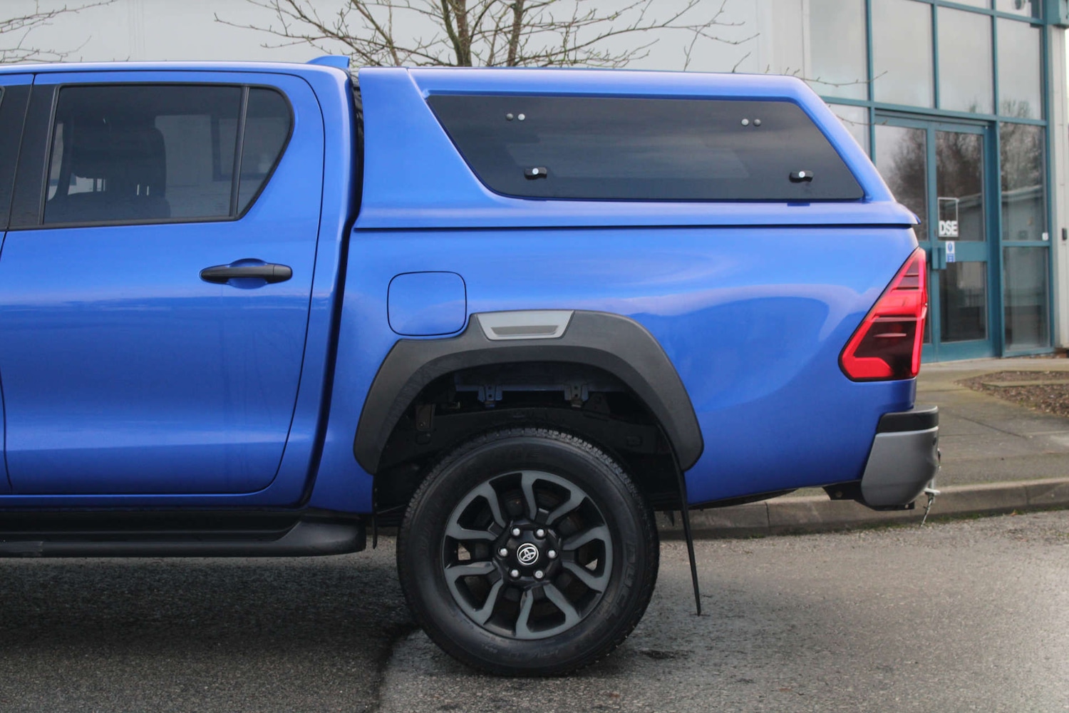 Used Toyota Hilux 2023 for sale - 77022664: Photo 12