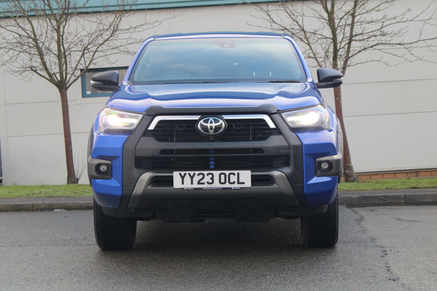 Used Toyota Hilux 2023 for sale - 77022664: Photo 2