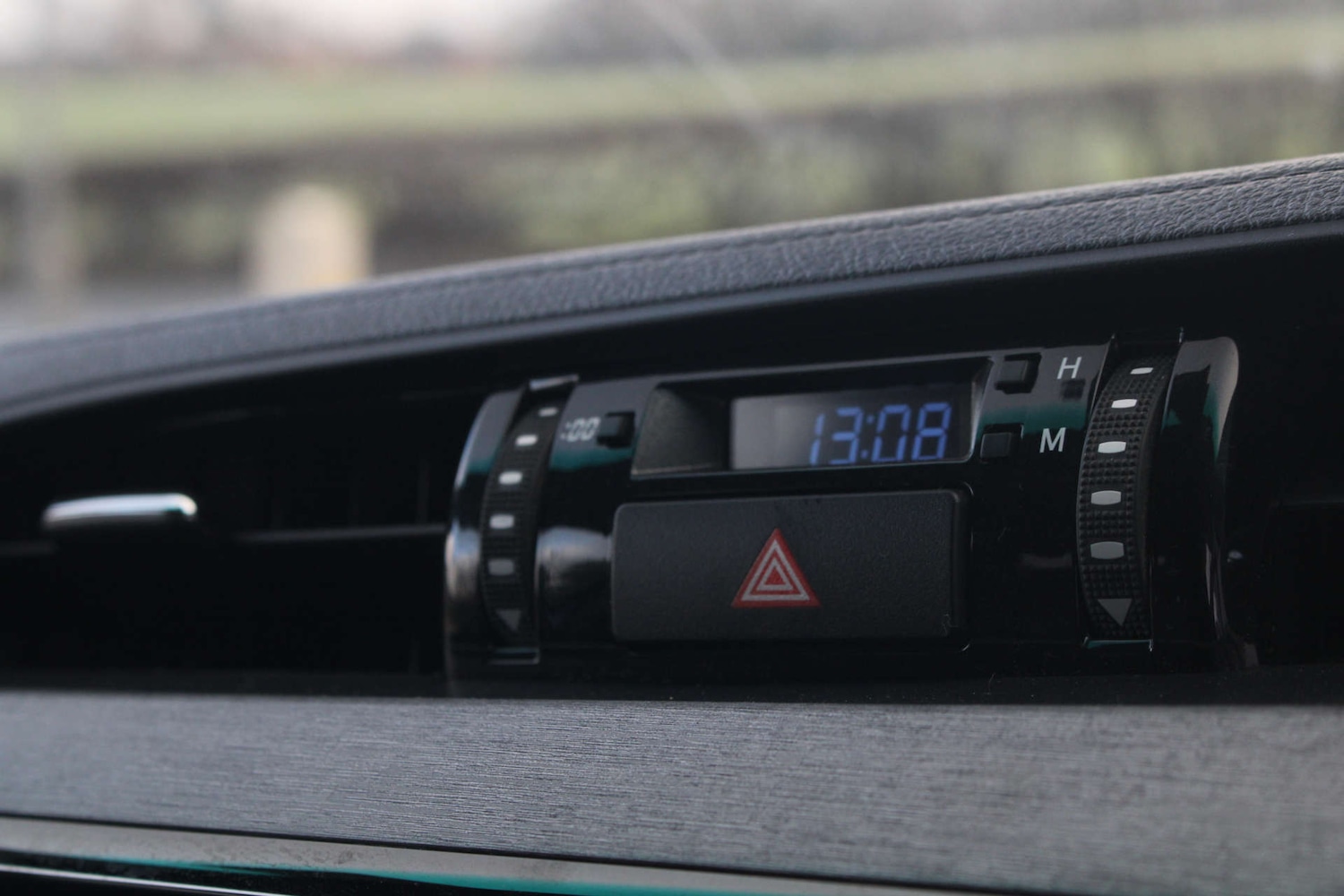 Used Toyota Hilux 2023 for sale - 77022664: Photo 50