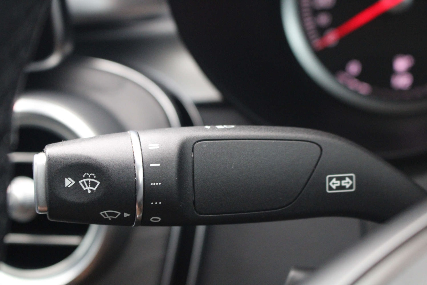 Used Mercedes-Benz GLC 2018 for sale - 77247857: Photo 31