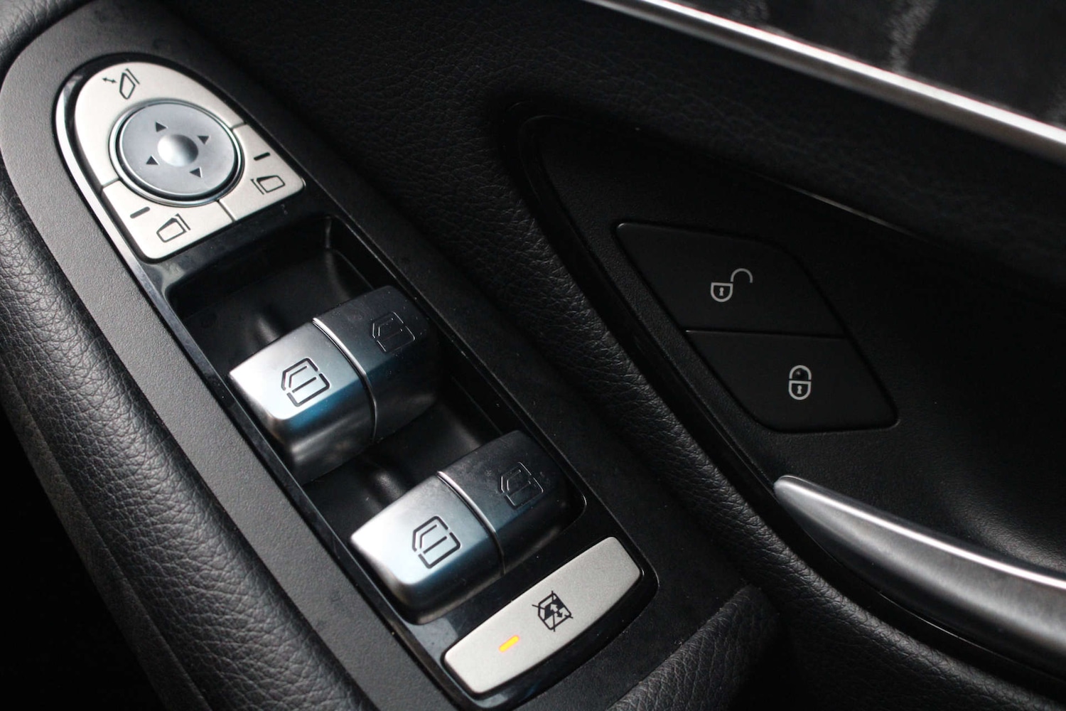 Used Mercedes-Benz GLC 2018 for sale - 77247857: Photo 51