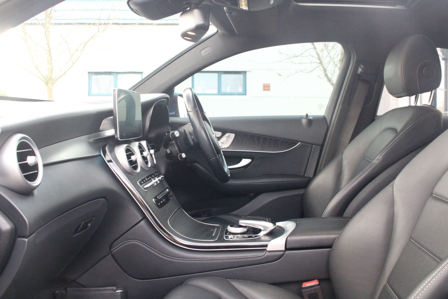 Used Mercedes-Benz GLC 2018 for sale - 77247857: Photo 64