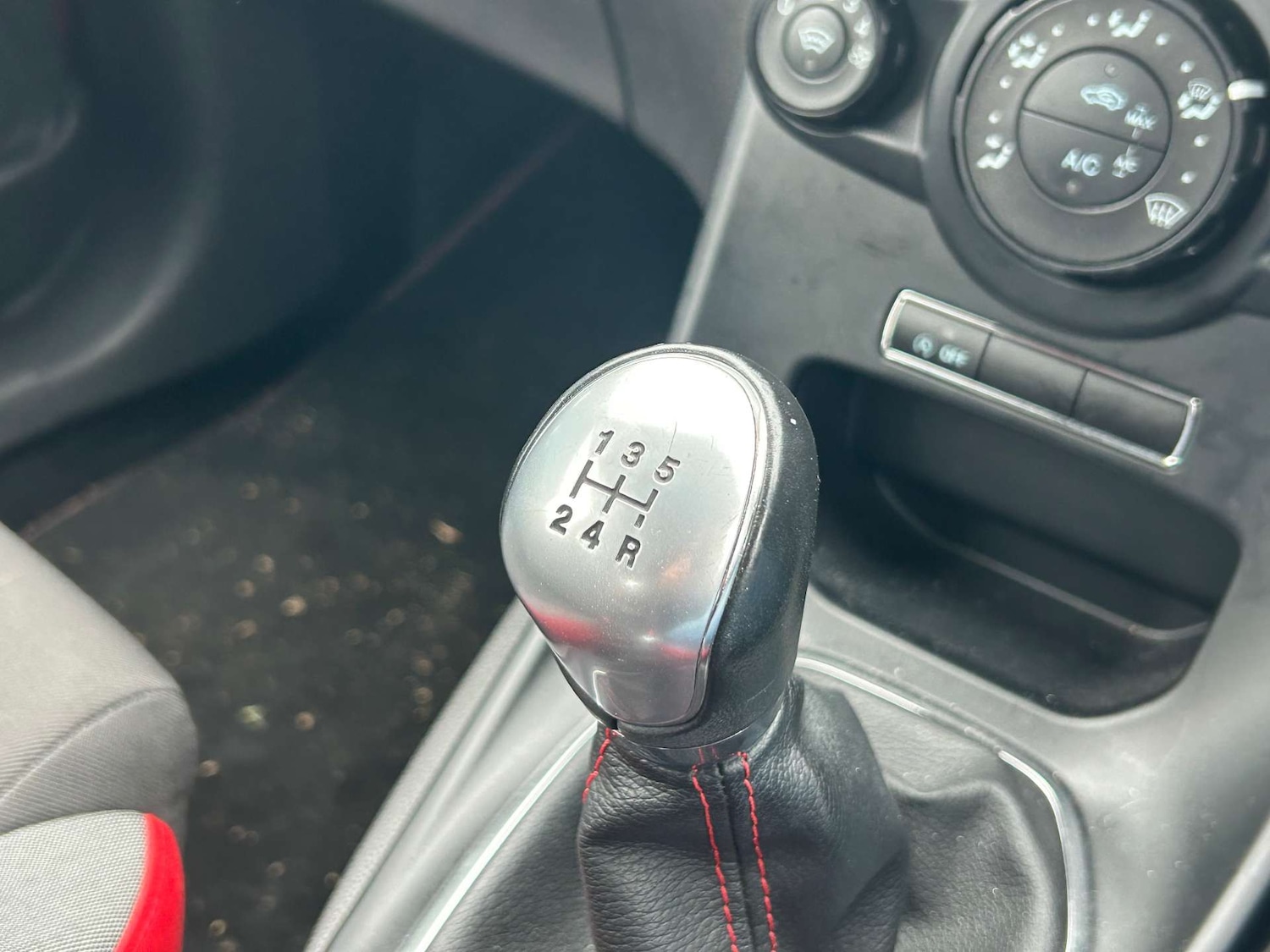 Used Ford Fiesta 2017 for sale - 76853612: Photo 10