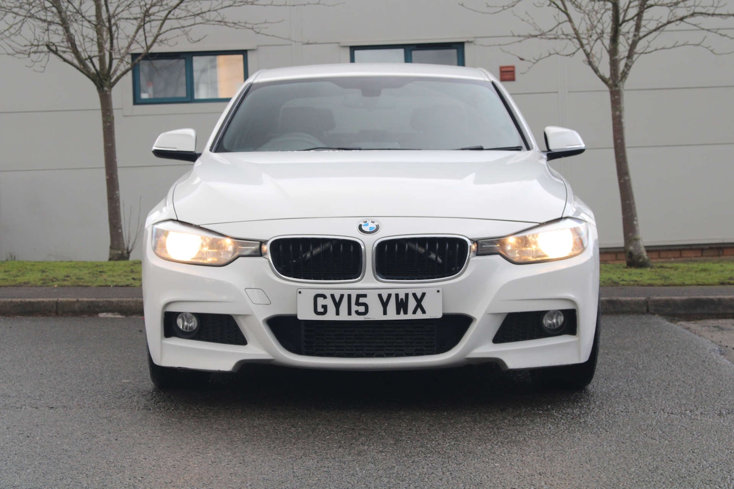 Used BMW 3 Series 2015 for sale - 77104185: Photo 2