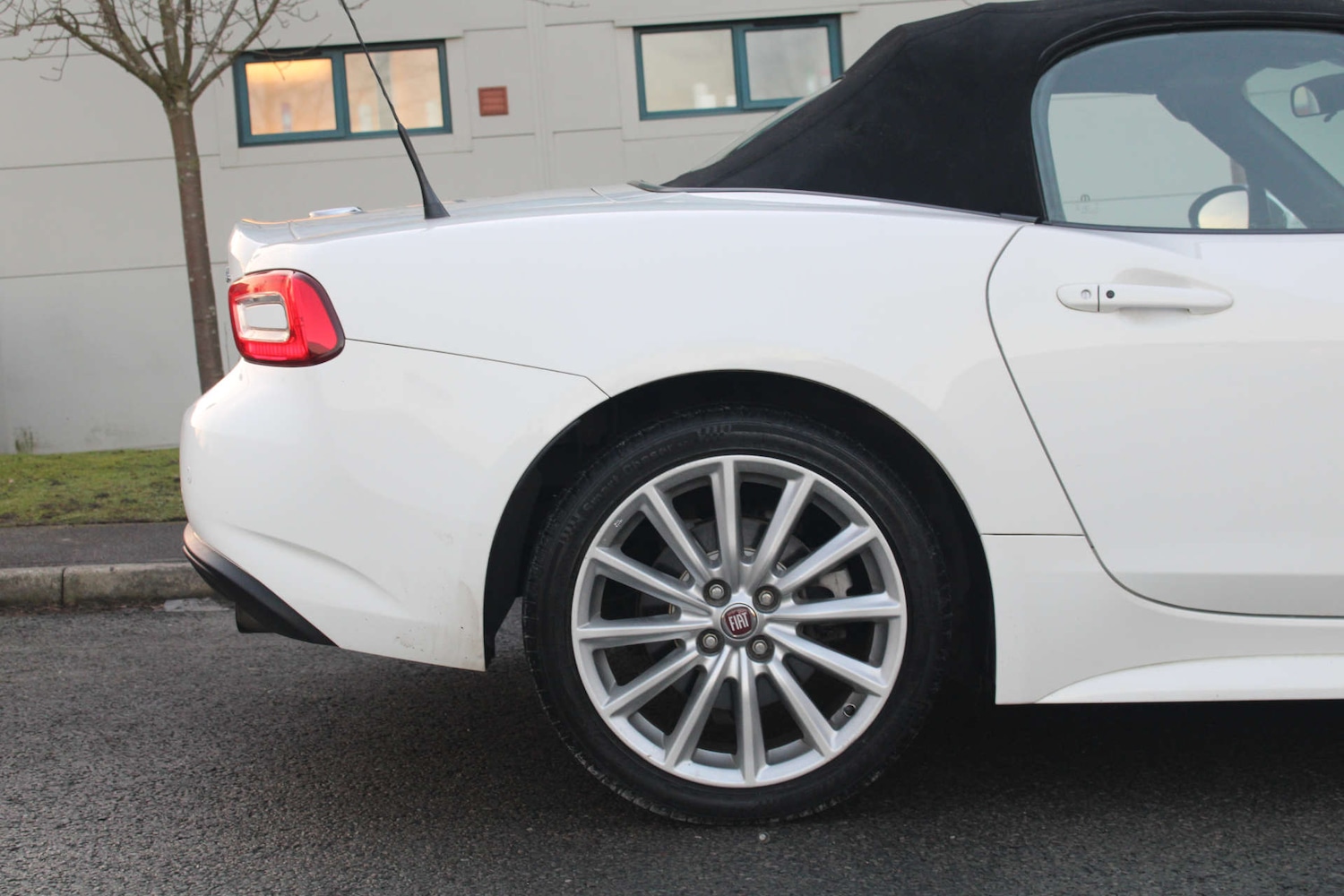 Used Fiat 124 Spider 2016 for sale - 77099977: Photo 18