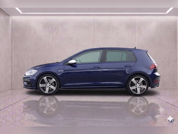 Used Volkswagen Golf 2019 for sale - 79101597: Photo