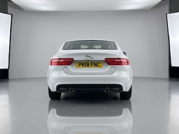 Used Jaguar XE 2018 for sale - 79559665: Photo