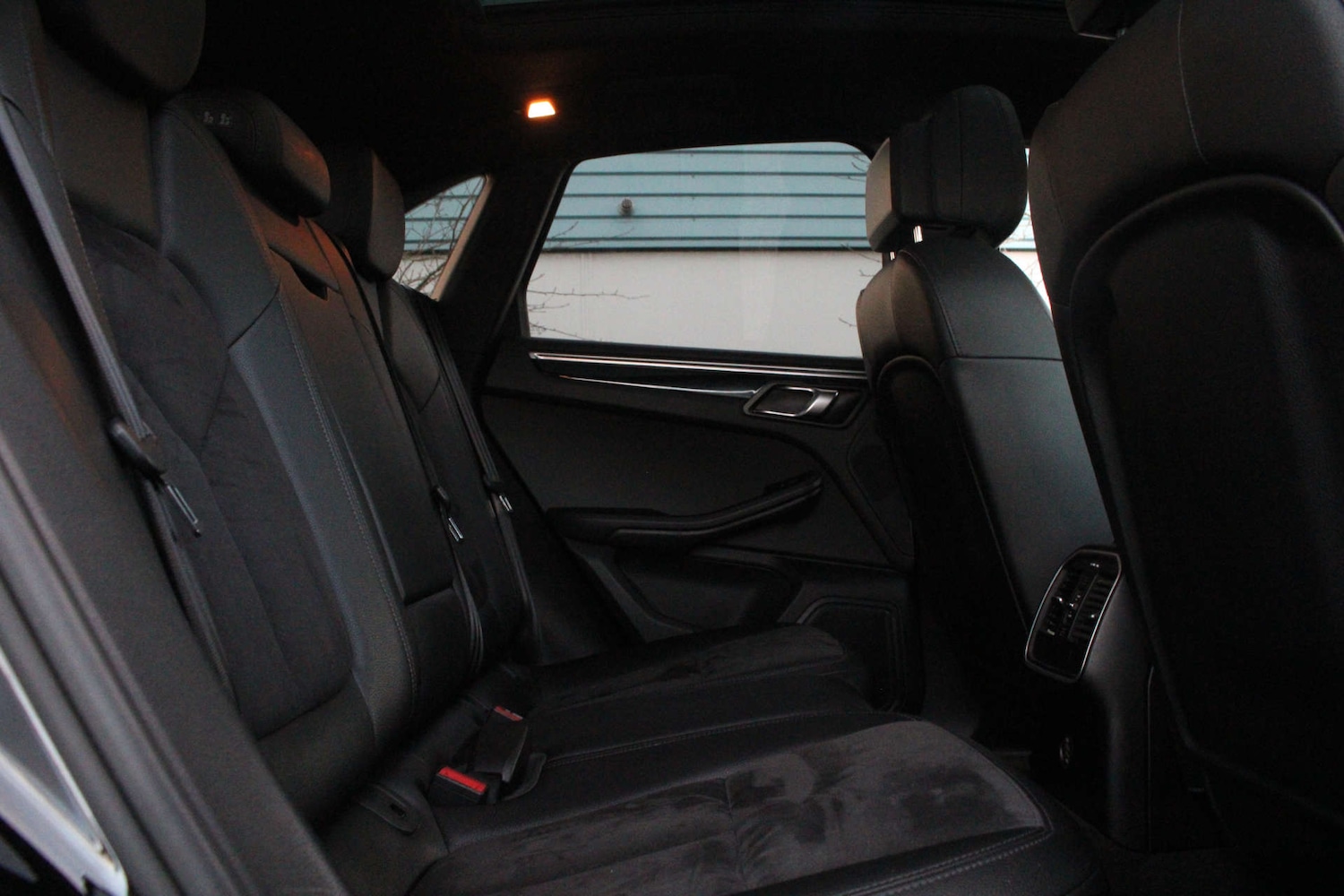 Used Porsche Macan 2016 for sale - 76301968: Photo 36