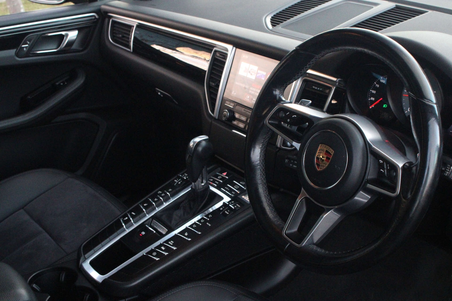 Used Porsche Macan 2016 for sale - 76301968: Photo 37