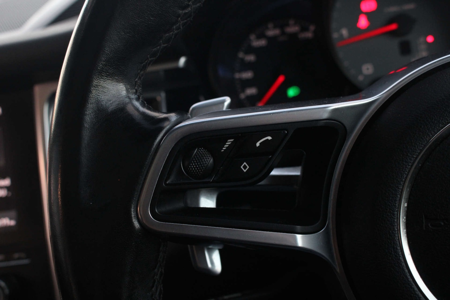 Used Porsche Macan 2016 for sale - 76301968: Photo 45