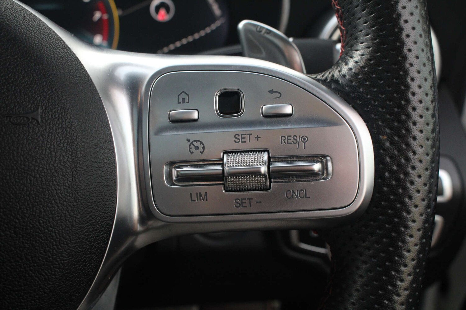 Used Mercedes-Benz C Class 2018 for sale - 76330115: Photo 33