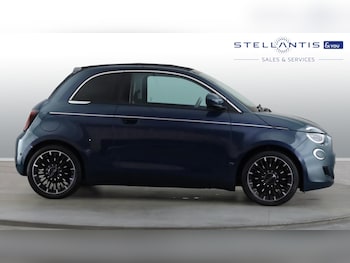 Used Fiat 500e C 2021 for sale - 79076801: Photo