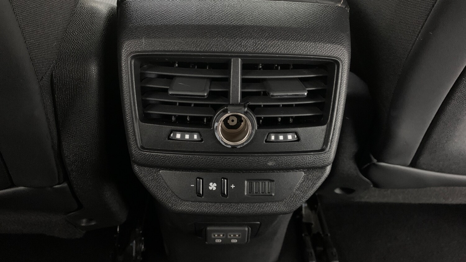 Used Peugeot 5008 2022 for sale - 76840388: Photo 28