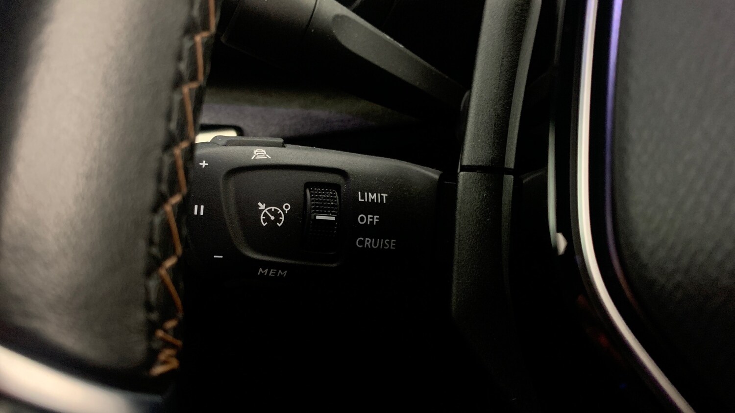 Used Peugeot 5008 2022 for sale - 76840388: Photo 41