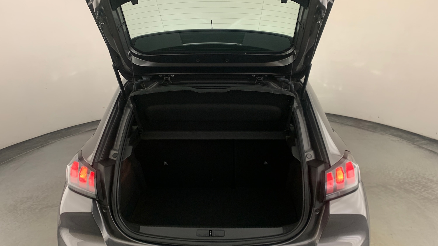 Used Peugeot 208 2022 for sale - 77092119: Photo 6