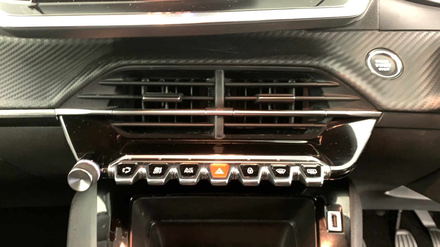 Used Peugeot 2008 2023 for sale - 77412823: Photo 38