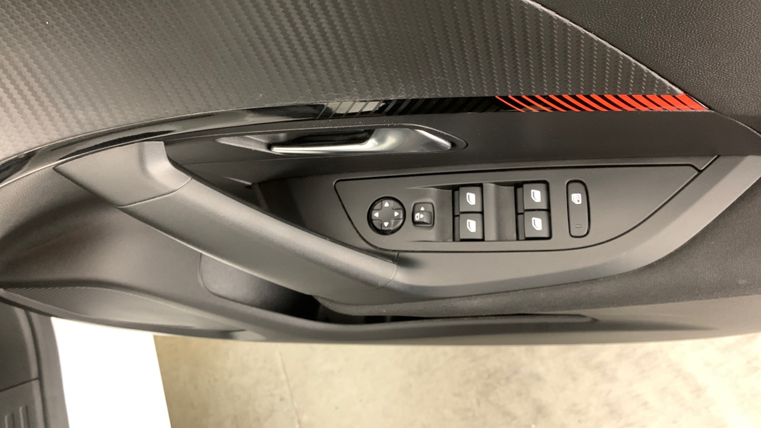 Used Peugeot 2008 2023 for sale - 77412823: Photo 42