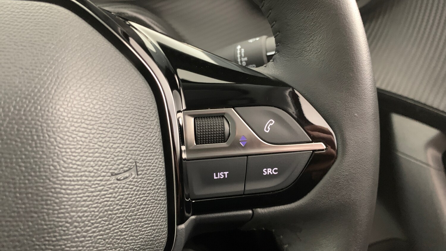 Used Peugeot 2008 2022 for sale - 76327667: Photo 18