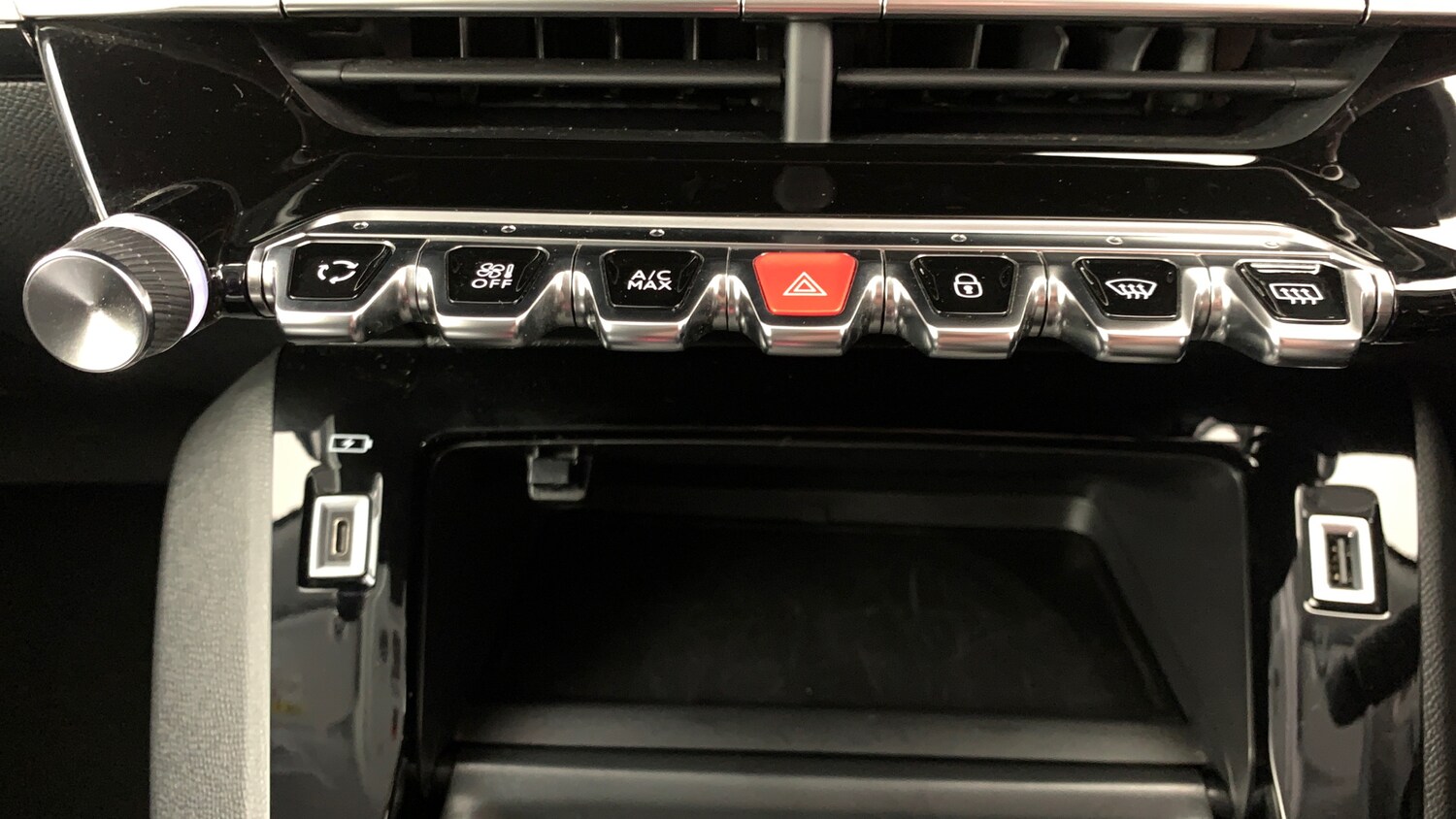 Used Peugeot 2008 2022 for sale - 76327667: Photo 30