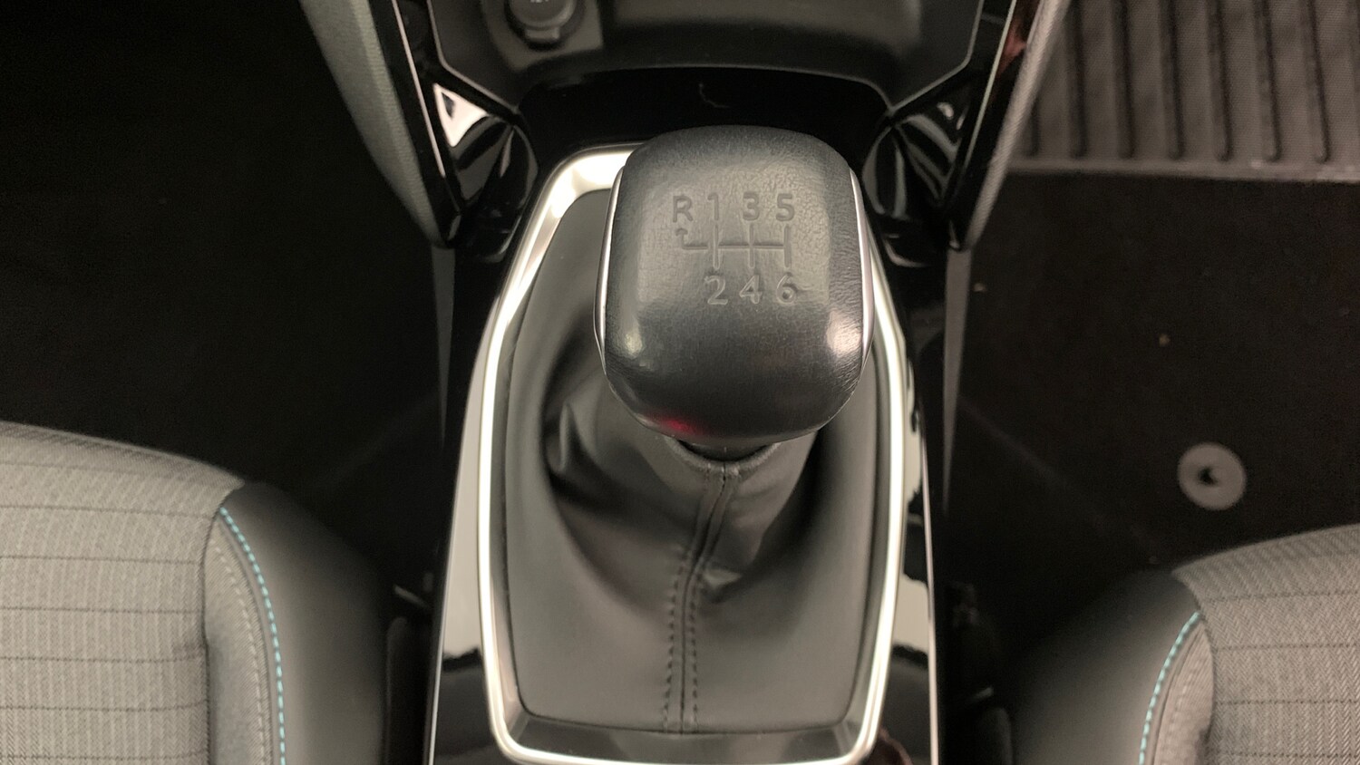 Used Peugeot 2008 2022 for sale - 76327667: Photo 31