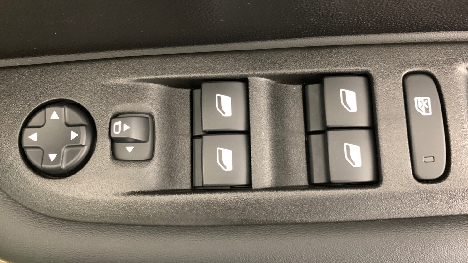 Used Peugeot 208 2024 for sale - 75867482: Photo 39