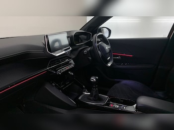 Used Peugeot 2008 2021 for sale - 76433842: Photo