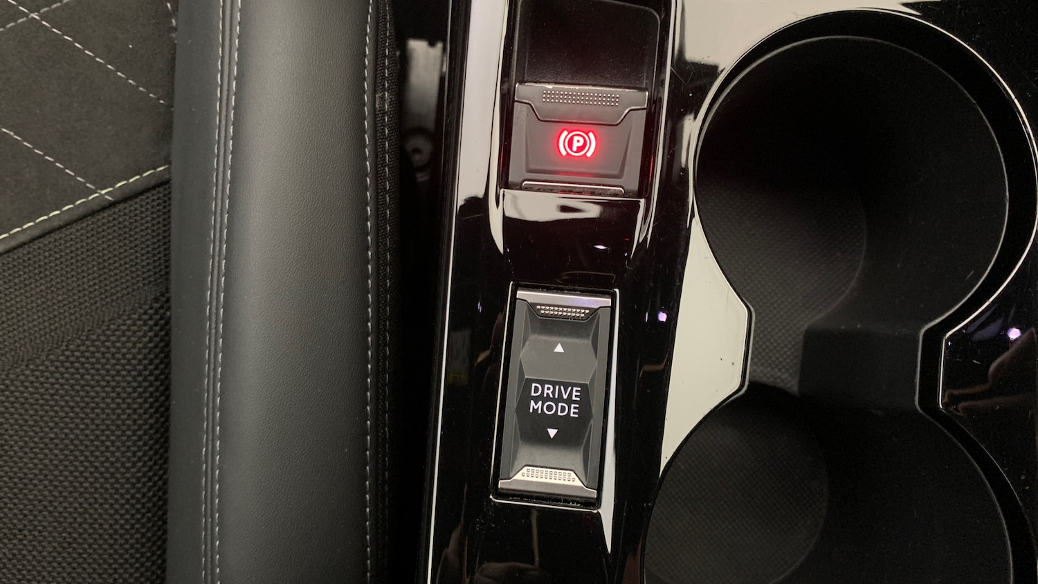 Used Peugeot 2008 2021 for sale - 76433842: Photo 31