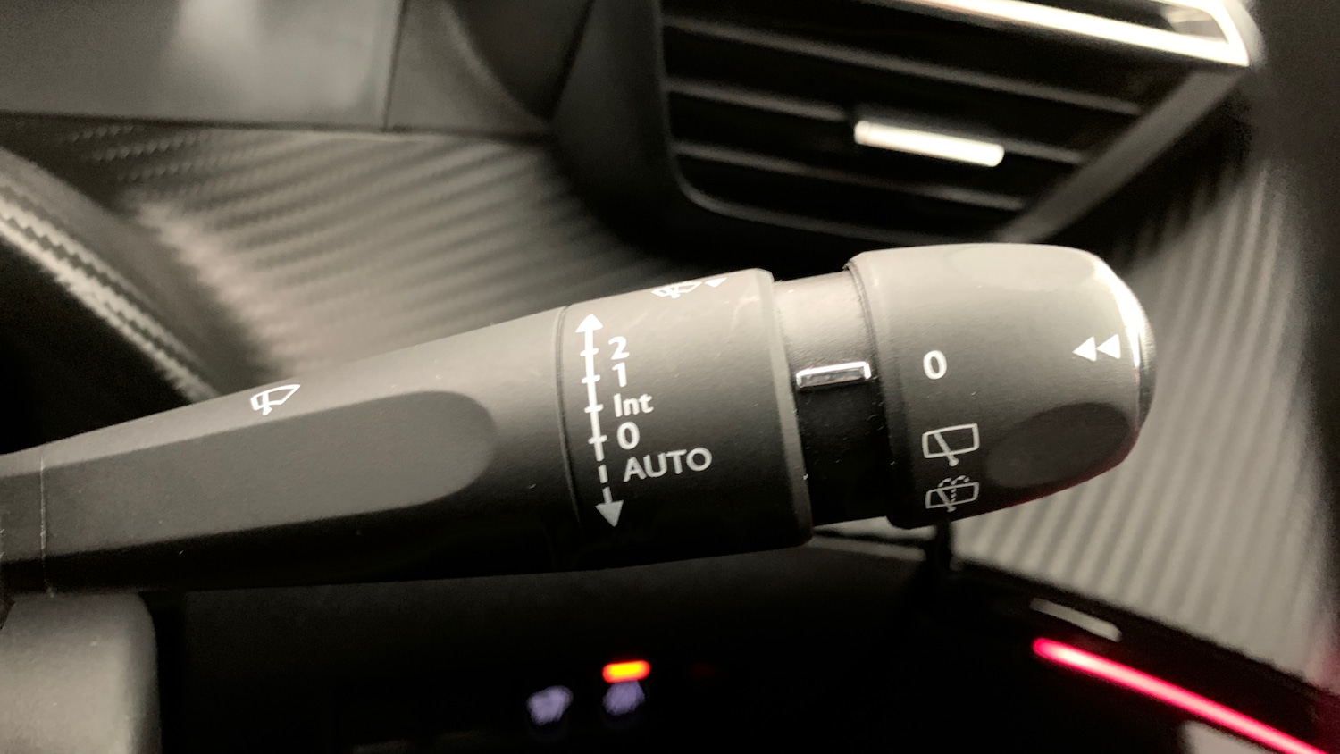 Used Peugeot 2008 2021 for sale - 76433842: Photo 34