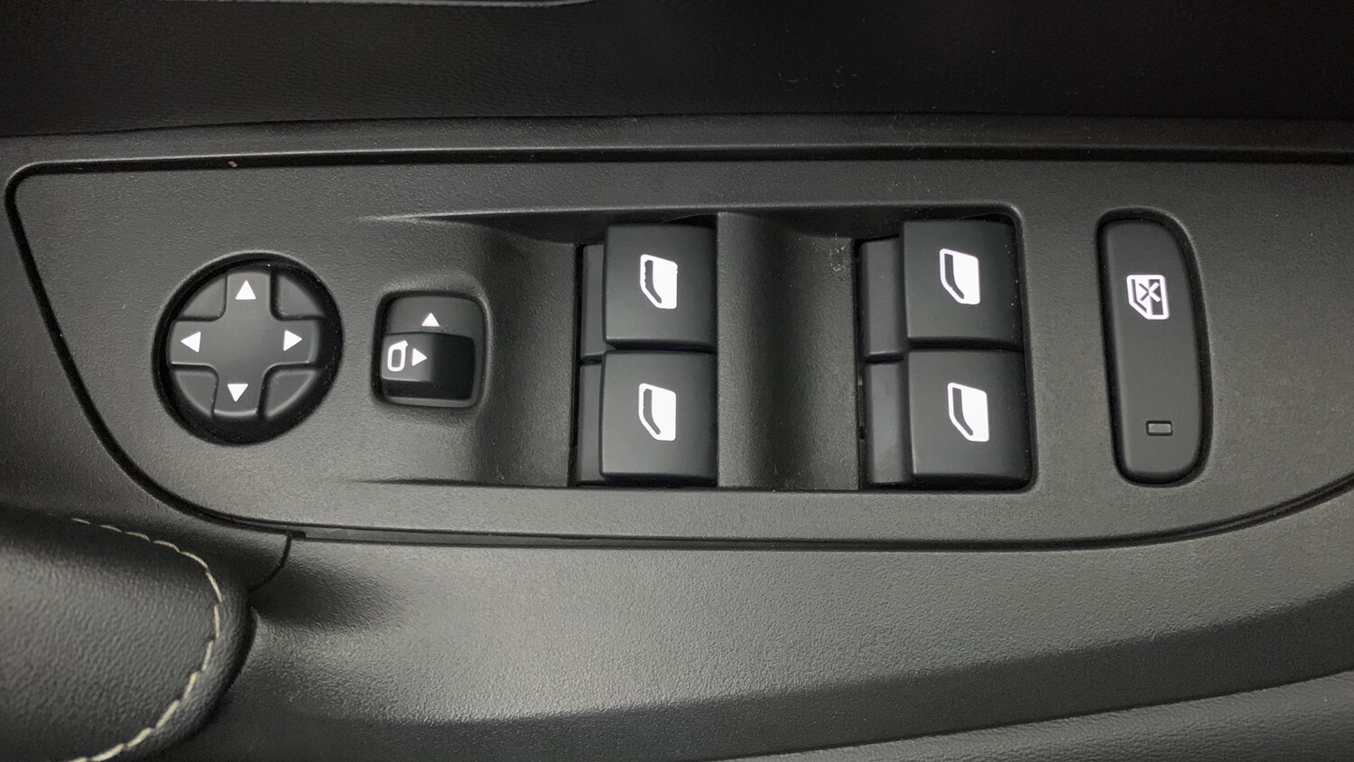 Used Peugeot 2008 2021 for sale - 76433842: Photo 36