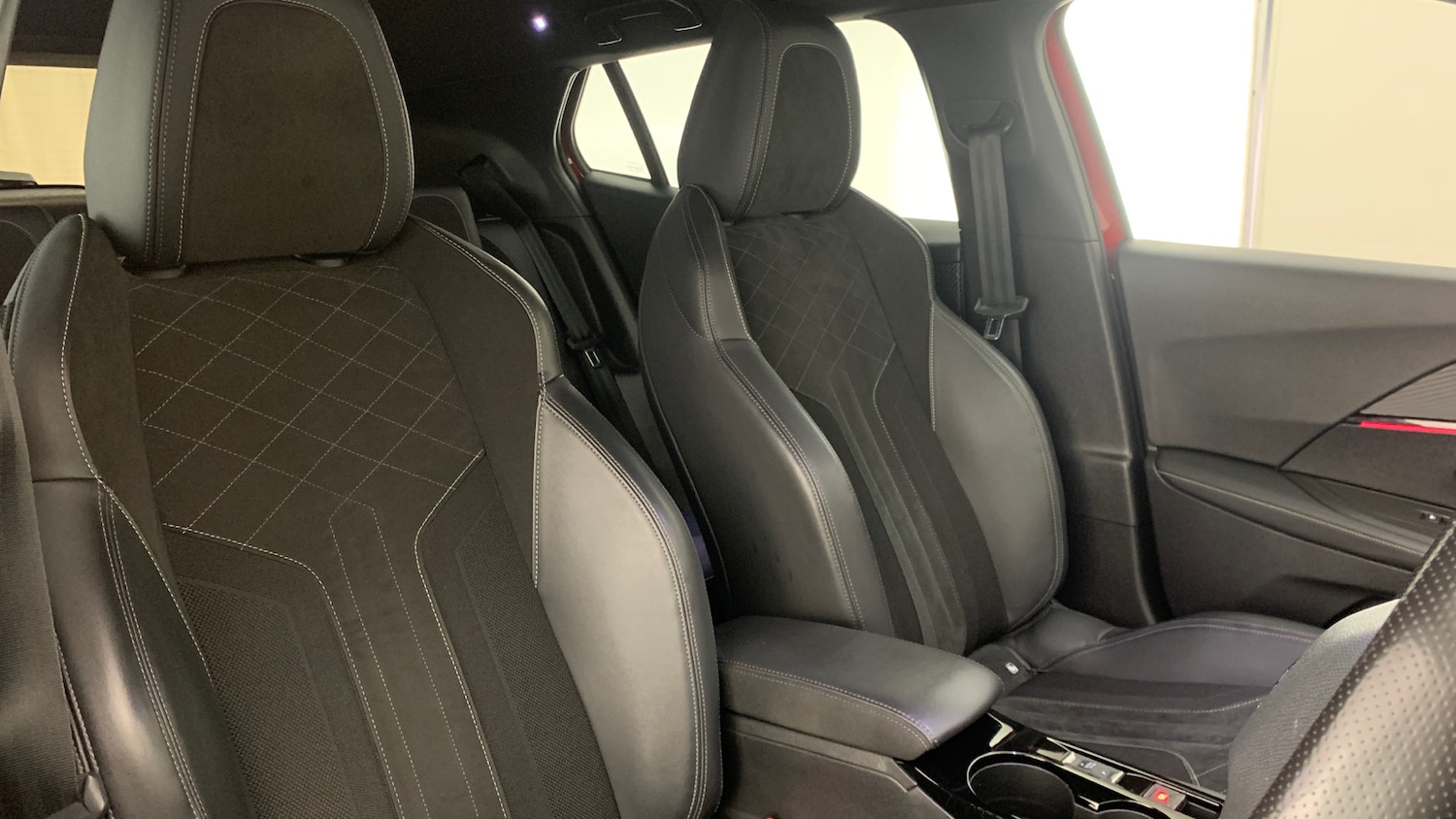 Used Peugeot 2008 2021 for sale - 76433842: Photo 37