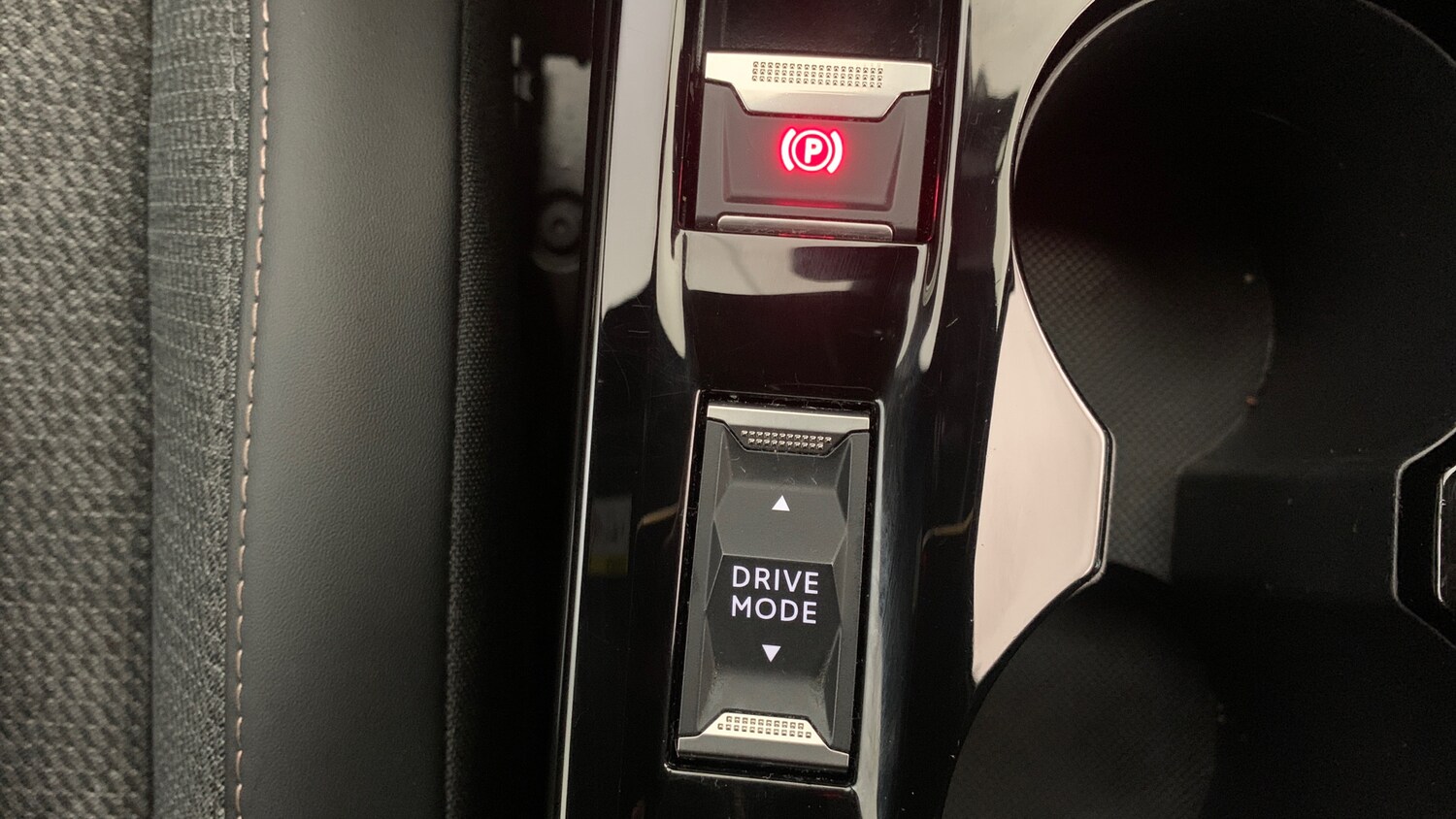 Used Peugeot 2008 2024 for sale - 76441683: Photo 32