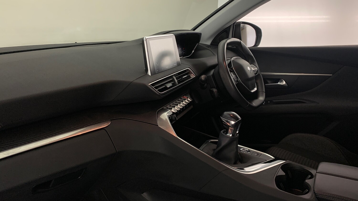 Used Peugeot 3008 2022 for sale - 76296636: Photo 2