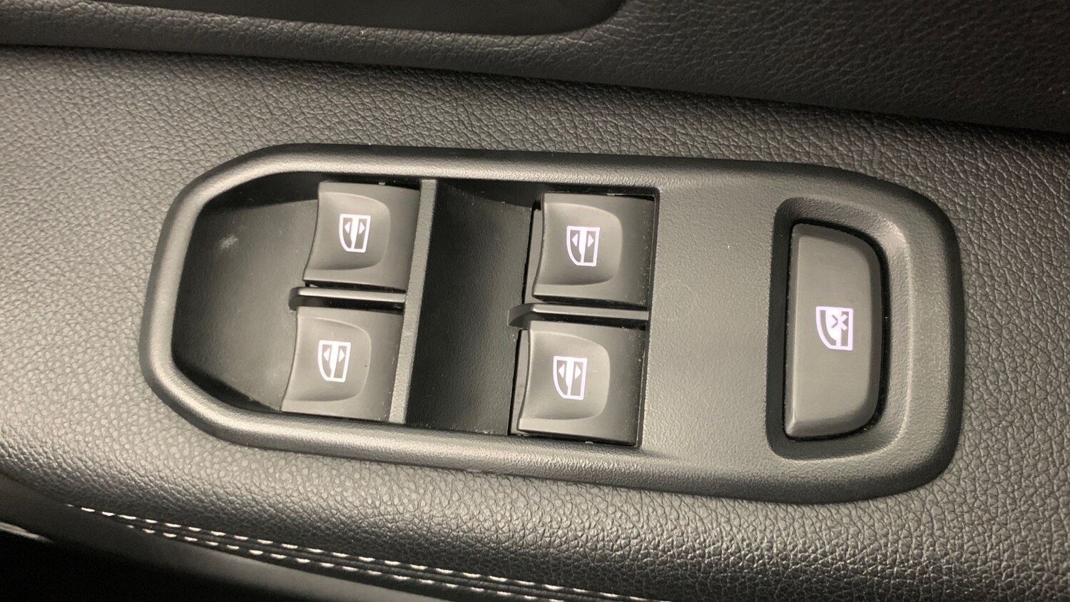 Used Dacia Duster 2022 for sale - 75966356: Photo 35