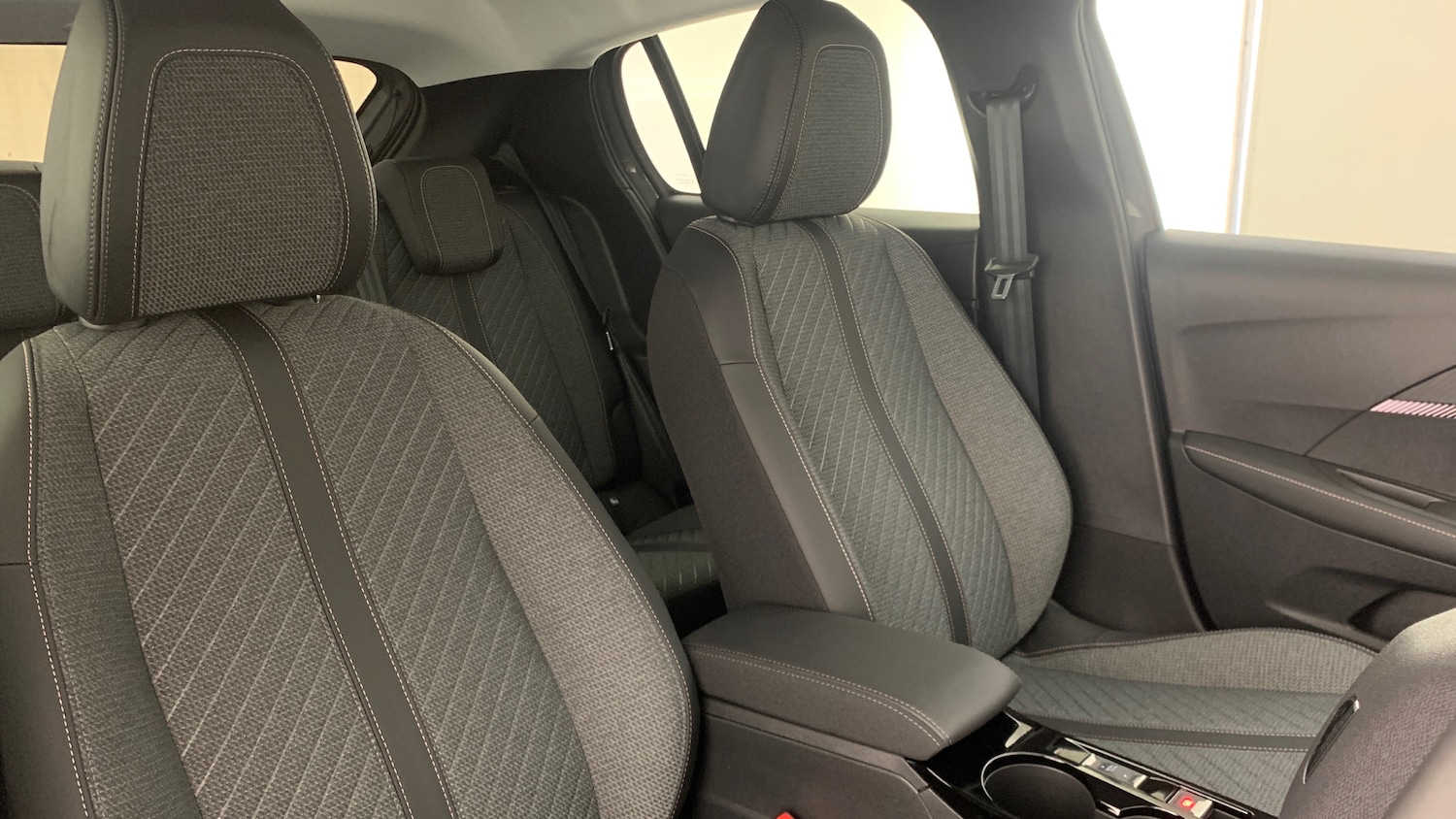 Used Peugeot 208 2025 for sale - 76690700: Photo 53