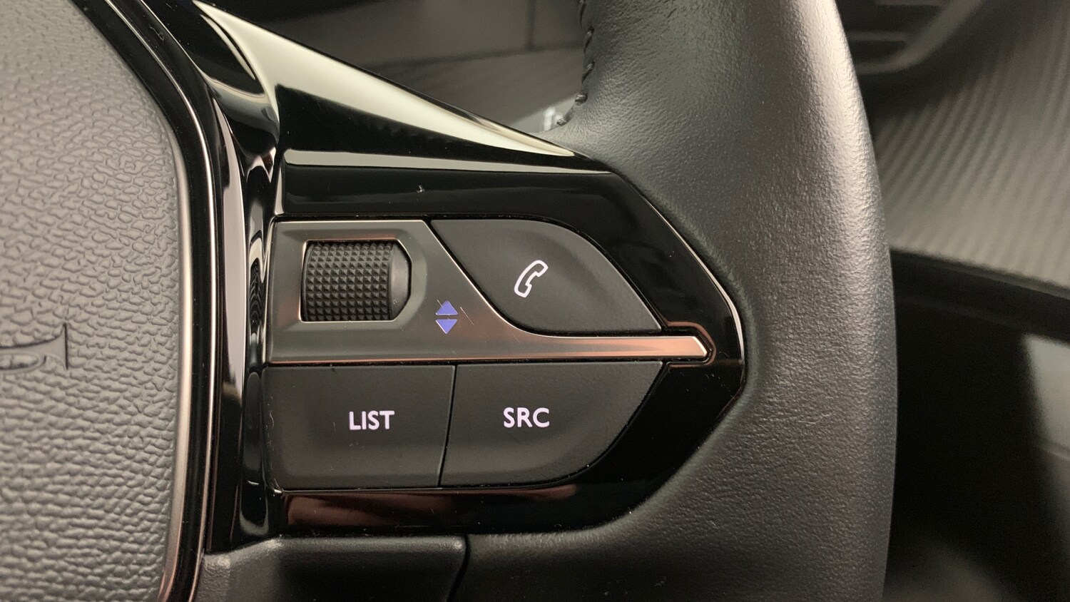 Used Peugeot 2008 2021 for sale - 77132422: Photo 18