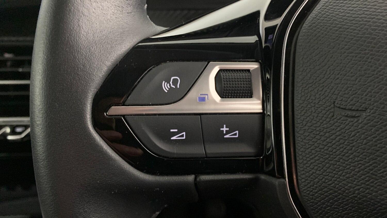 Used Peugeot 2008 2021 for sale - 77132422: Photo 19